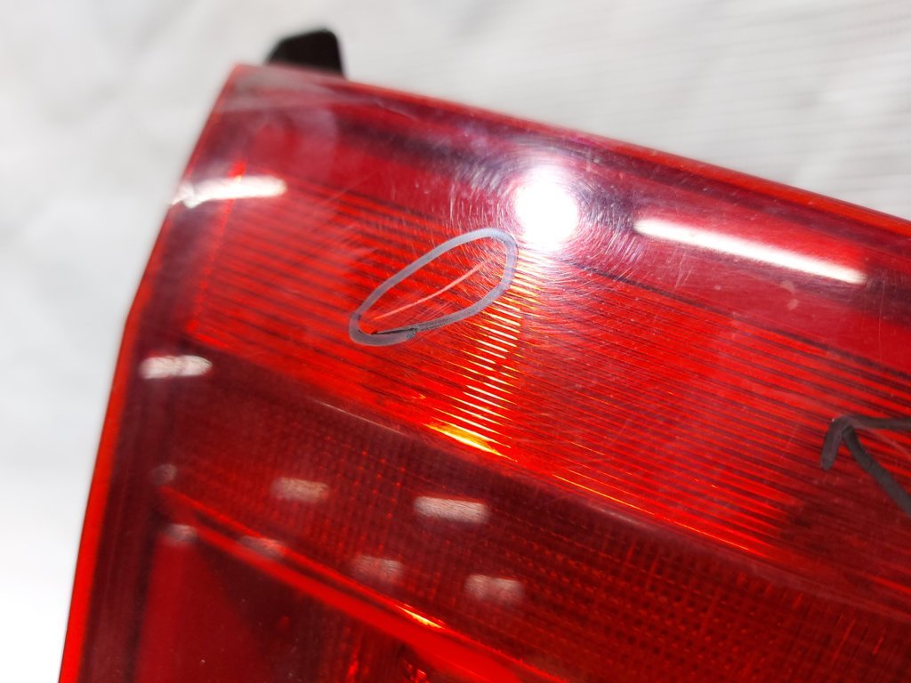 Passat s Фонарь крышки багажника левый Volkswagen Passat S 2012-2015 561945093C Volkswagen Passat S 3