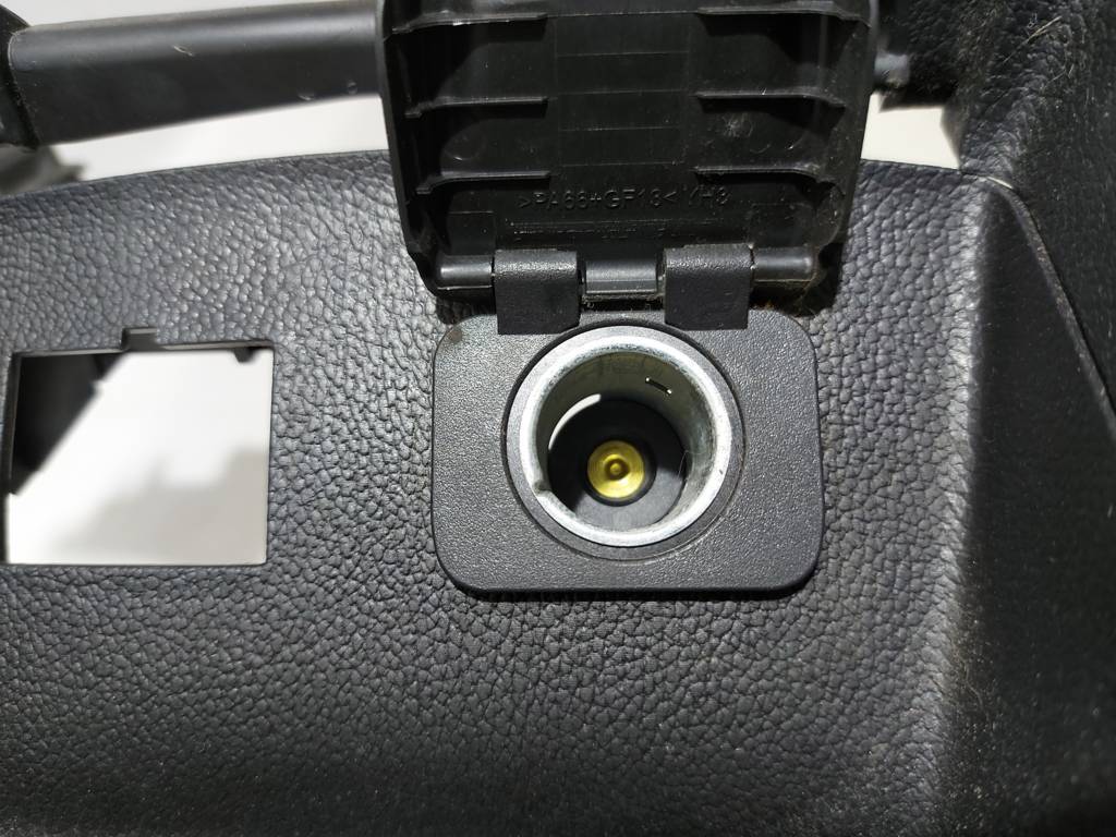 Cruze Консоль центральна Chevrolet Cruze 2016-2017 84037808 Chevrolet Cruze 6