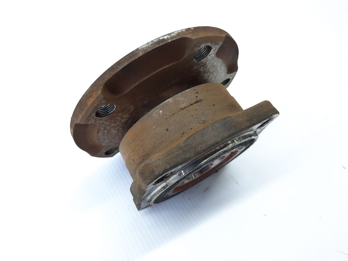 5 series Ступица задняя левая/правая BMW 5 series 2010-2017 33006867806 BMW 5 series 4