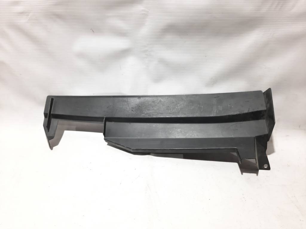 Ats Накладка під лобове скло (зовнішнє) Cadillac ATS 2013-2019 22893531 Cadillac ATS 12