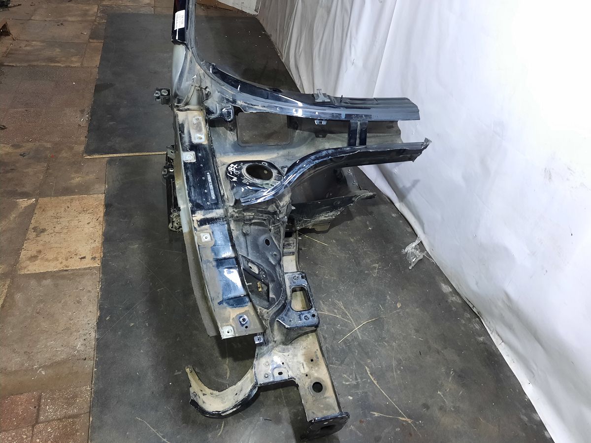 Passat s Чверть передня права Volkswagen Passat S 2012-2015 561803092A Volkswagen Passat S 4