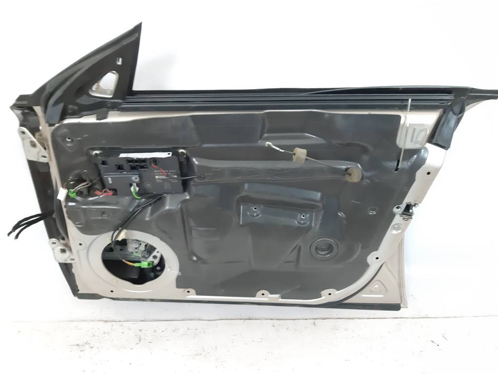 Cls-500 Дверь передняя правая голая Mercedes-Benz CLS 500 2006-2011 2197200205 MERCEDES-BENZ Mercedes-Benz CLS 500 2