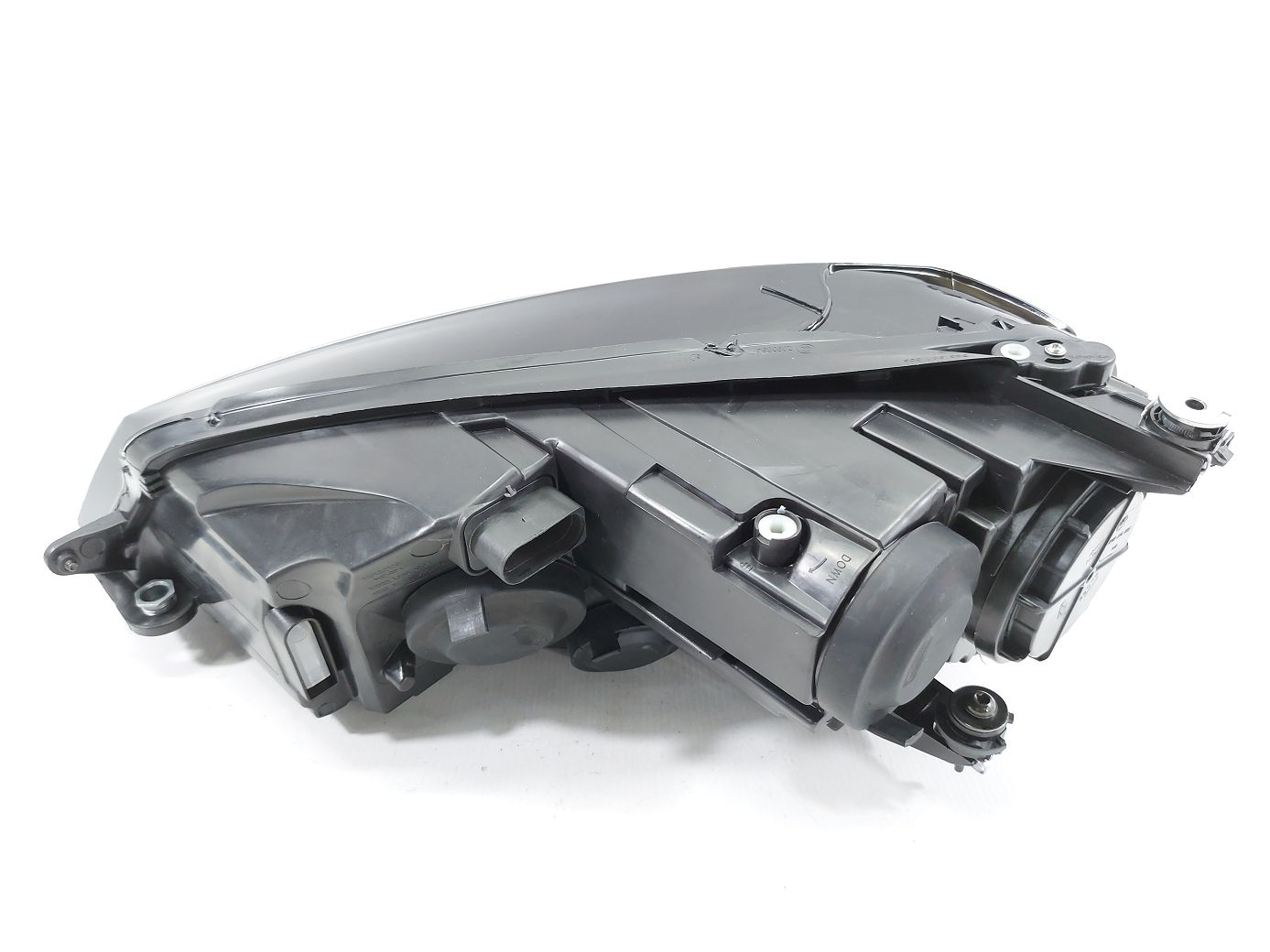 Фары головного света Фара передняя правая (галоген, желтая) Volkswagen Golf VII 2015-2017 5GM941006C Volkswagen Golf VII 5