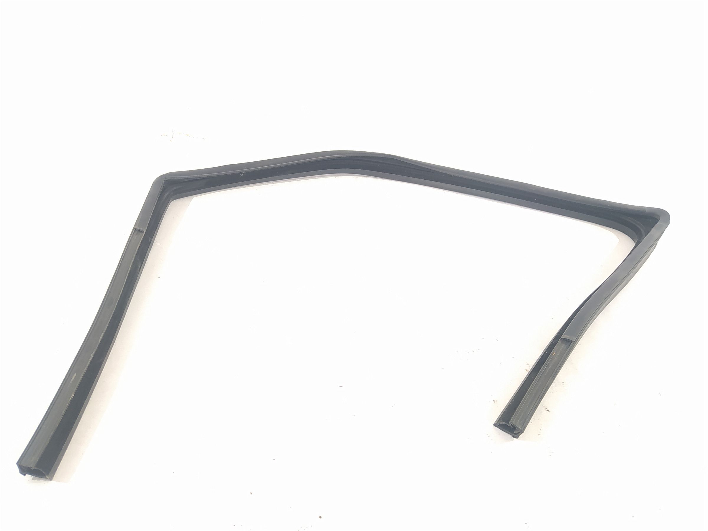 Patriot Ущільнювач скла верхній (лазури) двері передньої лівої Jeep Patriot 2007-2010 5067769AD Jeep Patriot 10