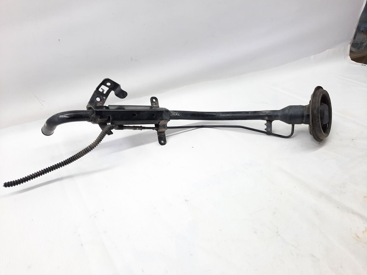 Sentra Заливная горловина Nissan Sentra 2016-2019 172204AF1A Nissan Sentra 3