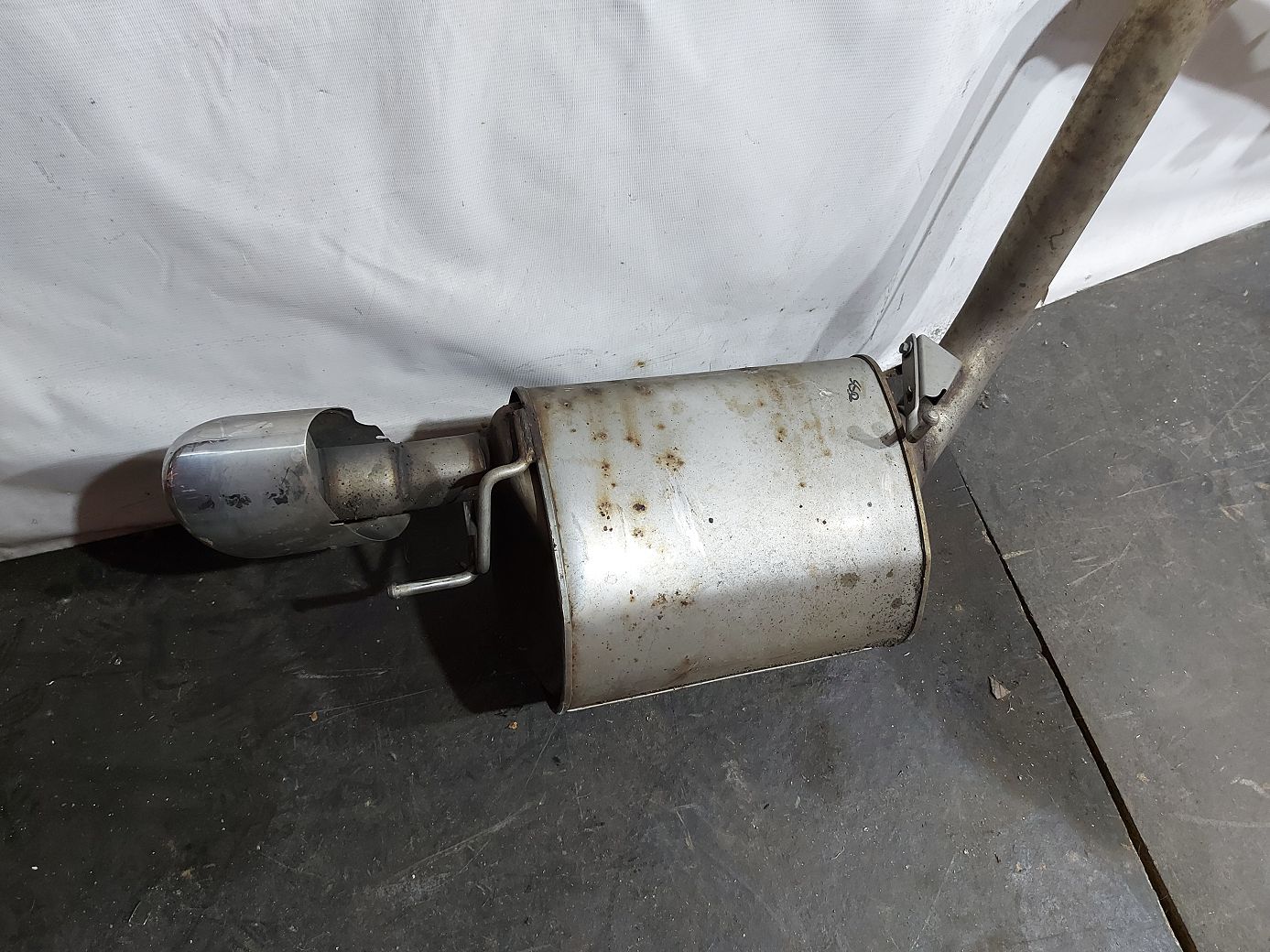 Xf Вихлопна труба задня частина Jaguar XF 2012 C2Z25869 Jaguar XF 4