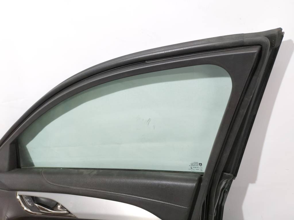 Ats Двері передні права в зборі Cadillac ATS 2013-2018 84200615 Cadillac ATS 46