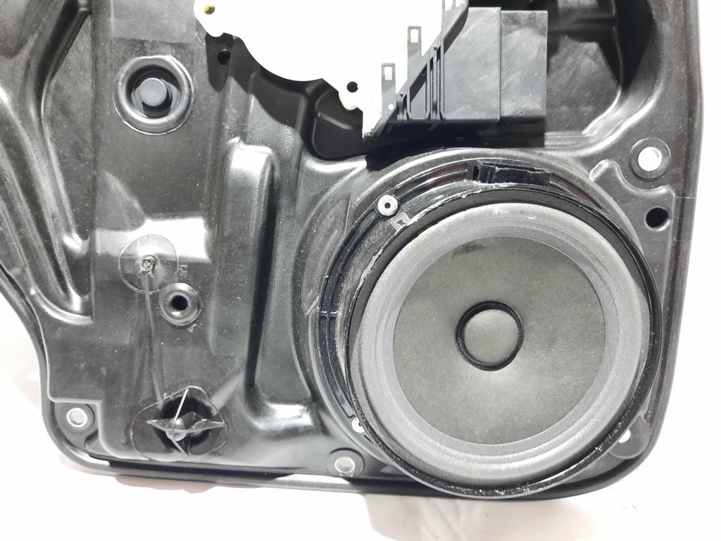 Tiguan Стеклоподъемник двери задней левой Volkswagen Tiguan 2009-2018 5N0839461A Volkswagen Tiguan 12