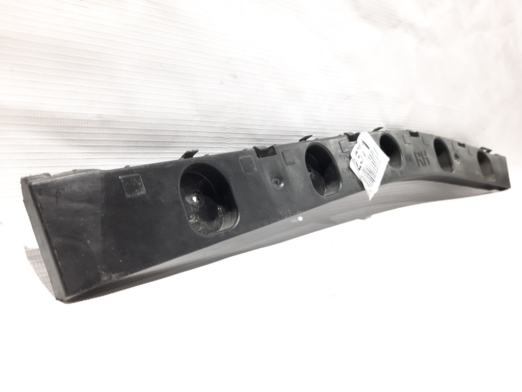 Impala Кріплення бампера заднього праве Chevrolet Impala 2014-2020 23145892 Chevrolet Impala 3