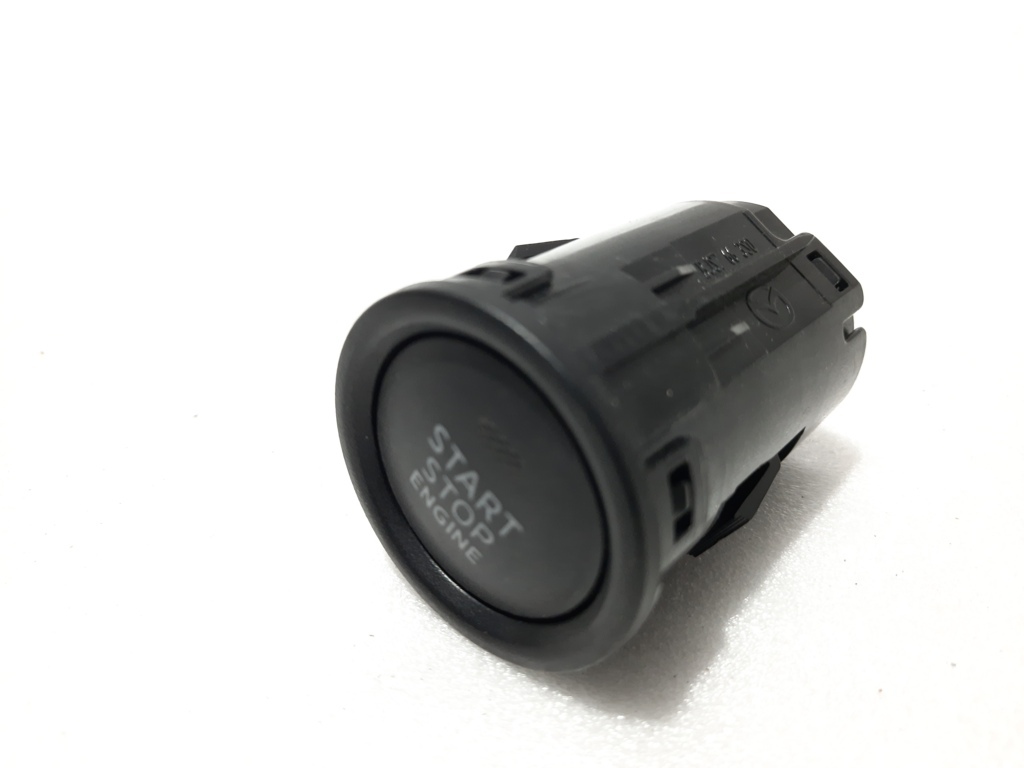 3. Кнопка старт-стоп Mazda 3 2014-2016 BHR1663S0A Mazda 3