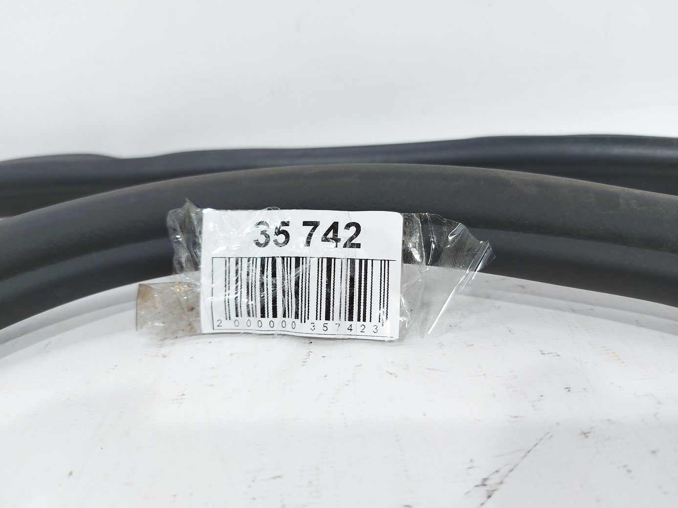 Trax Уплотнительная резинка проёма двери передней левой/правой Chevrolet Trax 2015-2021 94550166 Chevrolet Trax 8