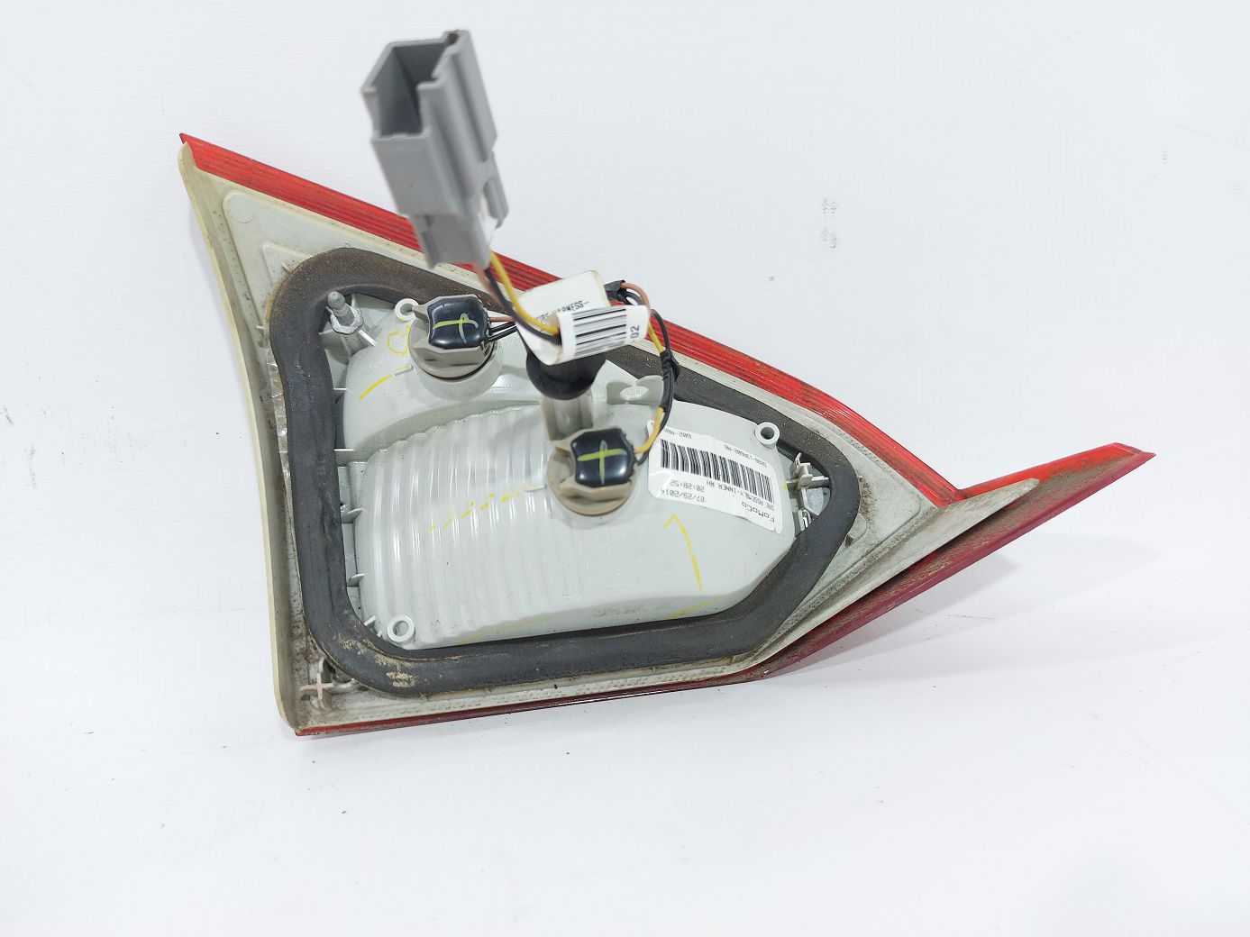 Товари з дефектами Ліхтар кришки багажника правий (дефект) Ford Fiesta sedan 2014-2019 D2BZ13404D Ford Fiesta sedan 6 Товари з дефектами Ліхтар кришки багажника правий (дефект) Ford Fiesta sedan 2014-2019 D2BZ13404D Ford Fiesta sedan 6