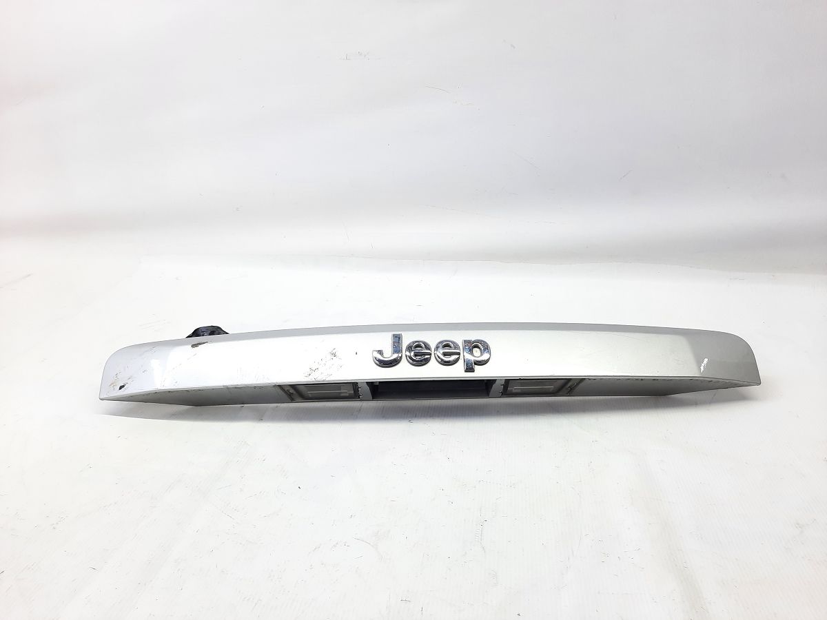 Patriot Накладка кришки багажника Jeep Patriot 2007-2017 ZH33WS2AK Jeep Patriot 7