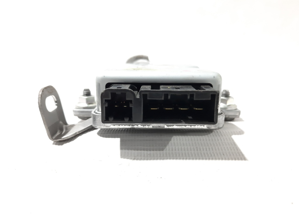 3 Блок управления топливной системой Mazda 3 2013-2019 PE0218561 Mazda 3 12