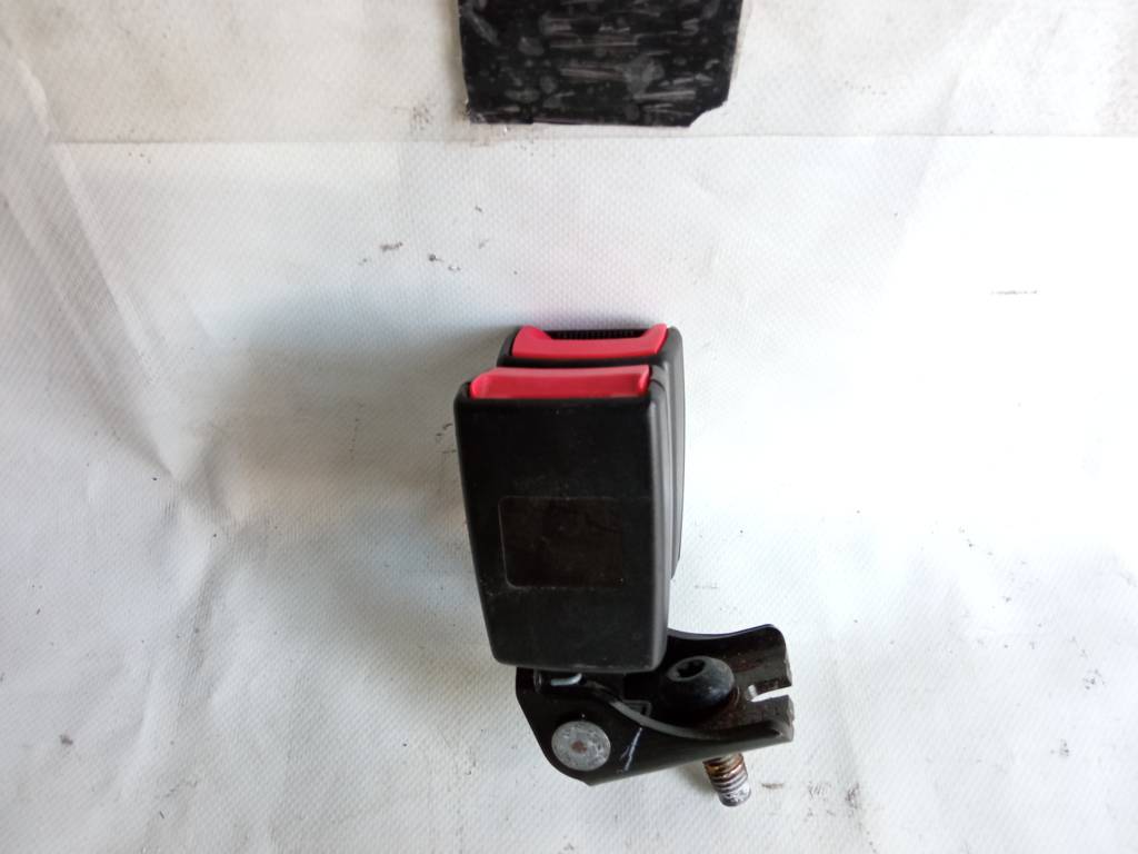 Fusion Защелка ремня (карабин) двойная центральная задняя Ford Fusion 2013-2016 HG9Z5460044AL Ford Fusion 3