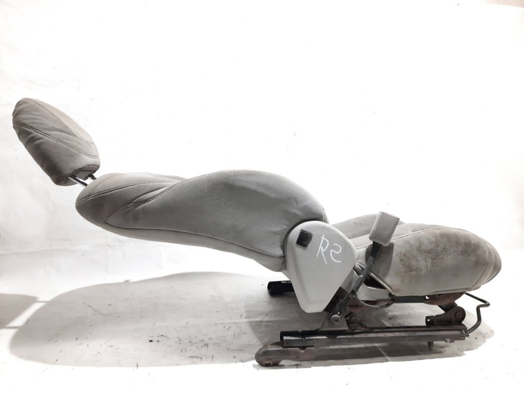 Dart Сидіння переднє ліве Dodge Dart 2013 68083599AA Dodge Dart 4