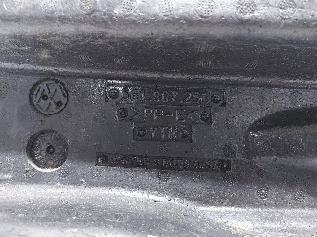 Passat s Абсорбер бампера заднего Volkswagen Passat S 2012-2015 561807251 Volkswagen Passat S 10