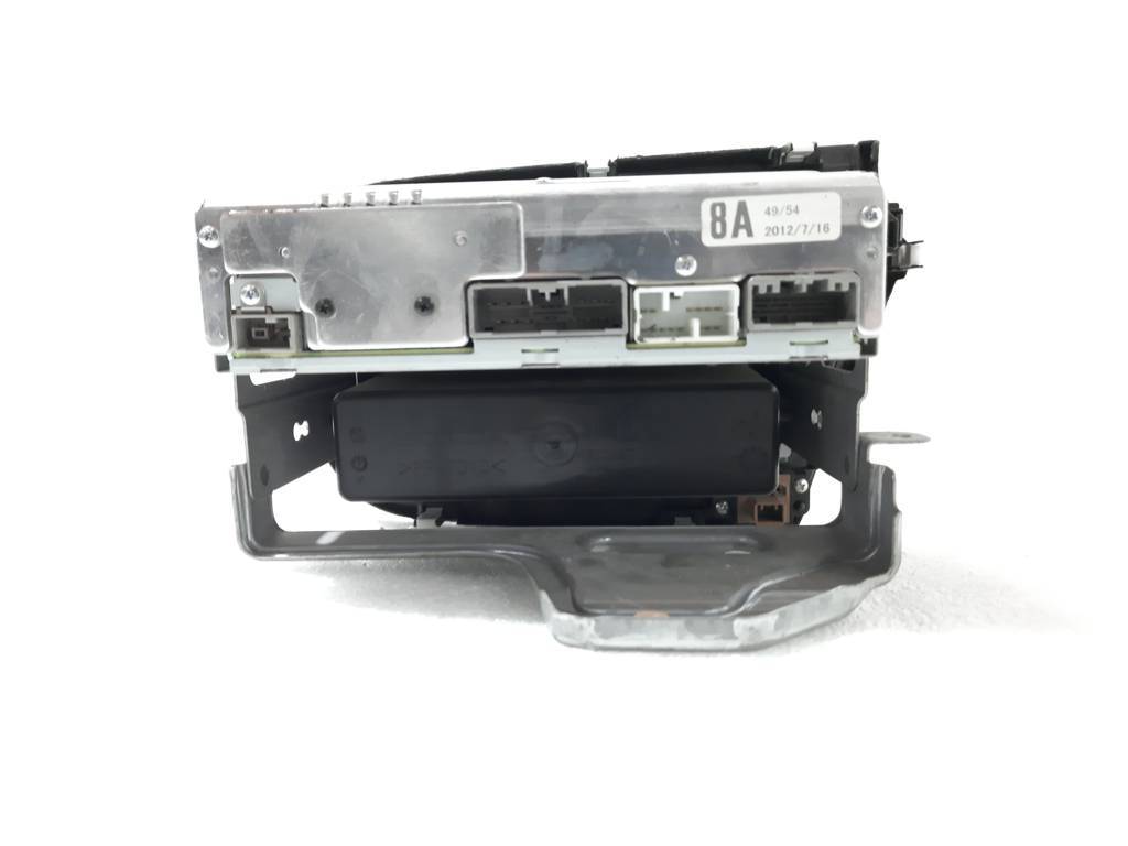 Insight Магнитола Honda Insight 2012 39100SWAA50RM Honda Insight 4