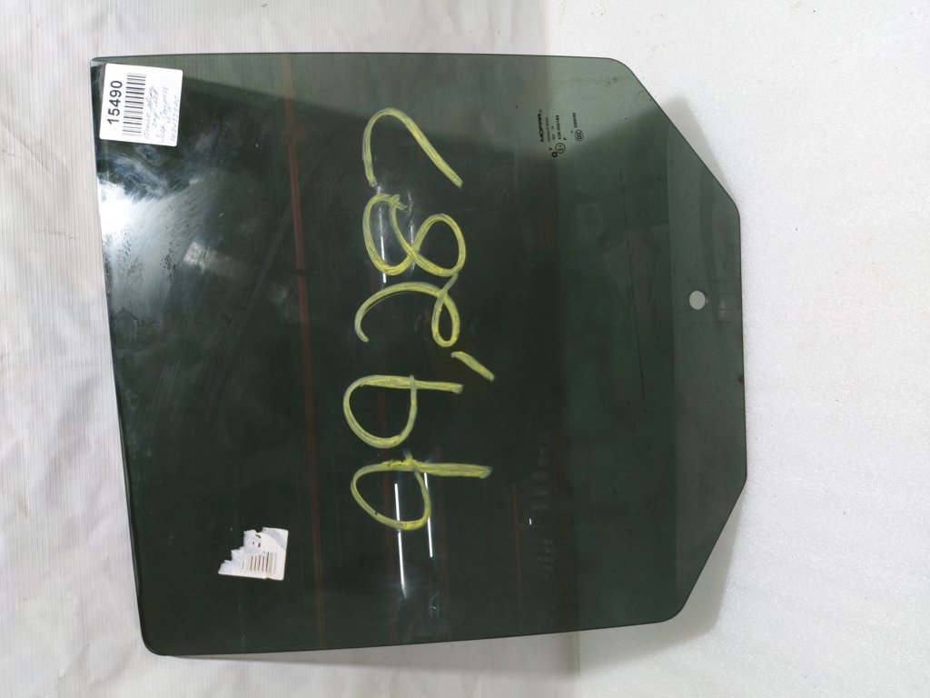 Compass. Стекло двери задней левой Jeep Compass 2006-2010 5074225AC Jeep Compass