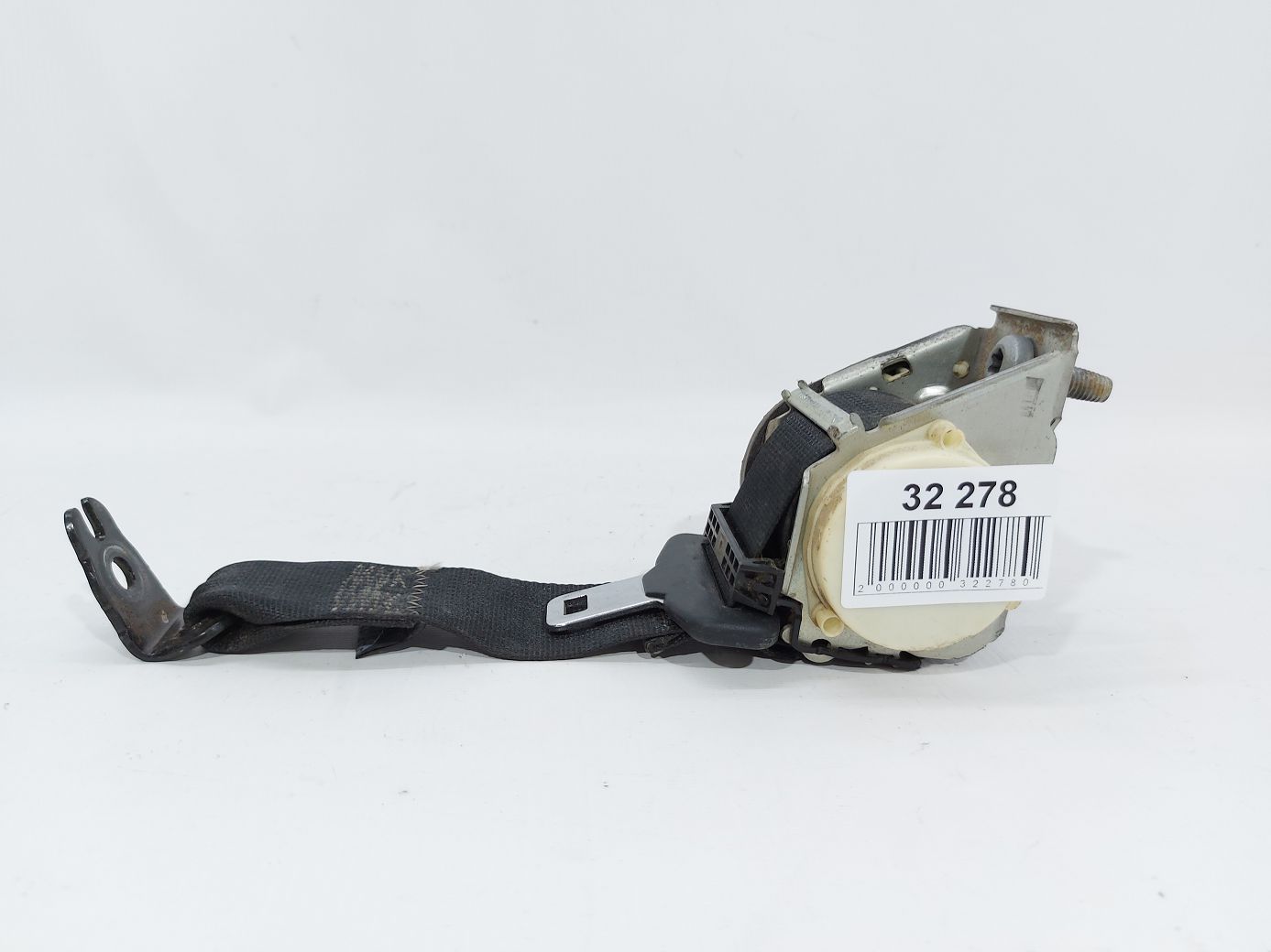 Fiesta sedan. Ремінь безпеки задній лев\прав Ford Fiesta sedan 2011-2019 BE8Z54611B68AA Ford Fiesta sedan
