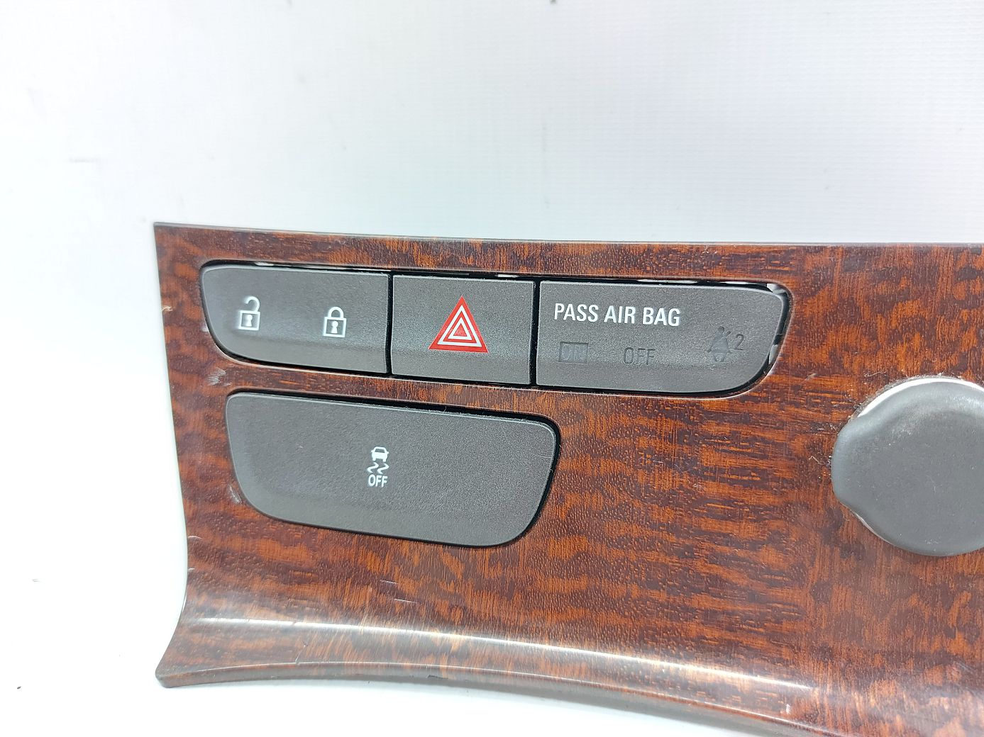 Malibu Панель центральної передньої консолі з прикурювачем Chevrolet Malibu 2013 20982758 Chevrolet Malibu 2