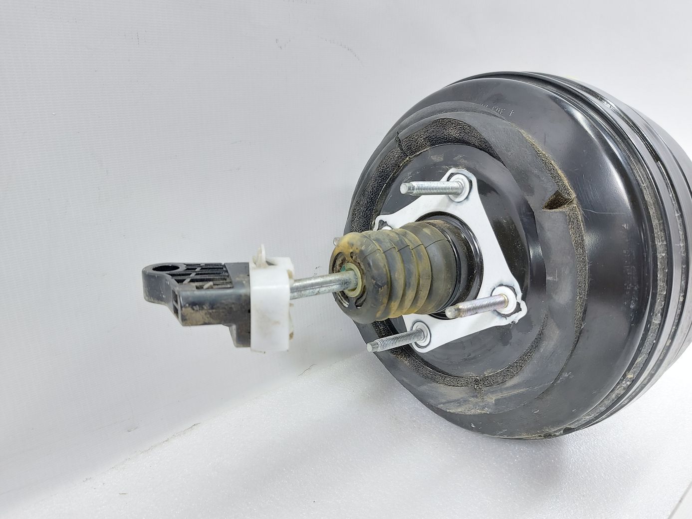 200 limited Головний гальмівний циліндр Chrysler 200 Limited 2015-2017 68211881AE Chrysler 200 Limited 3