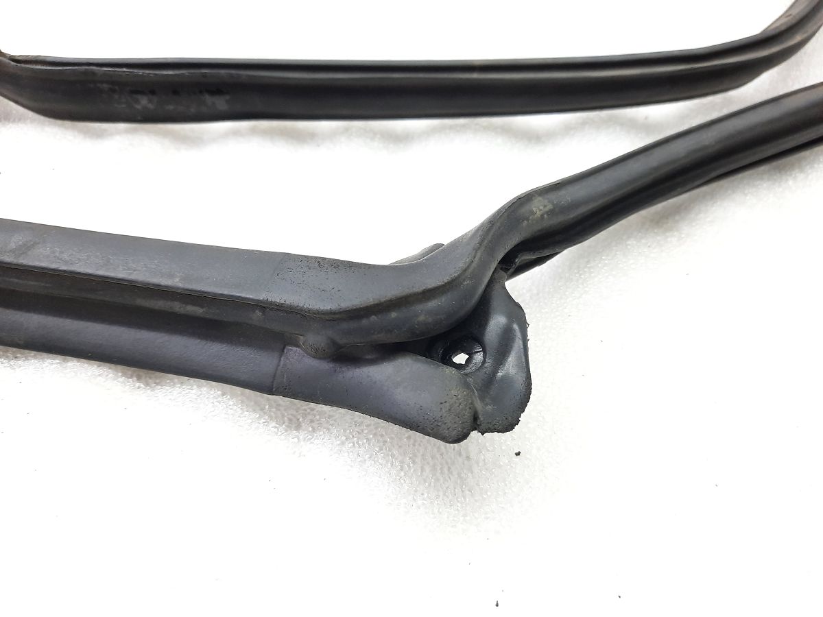 Impreza Ущільнювач двері передньої лівої Subaru Impreza 2013-2017 63511FJ010 Subaru Impreza 3