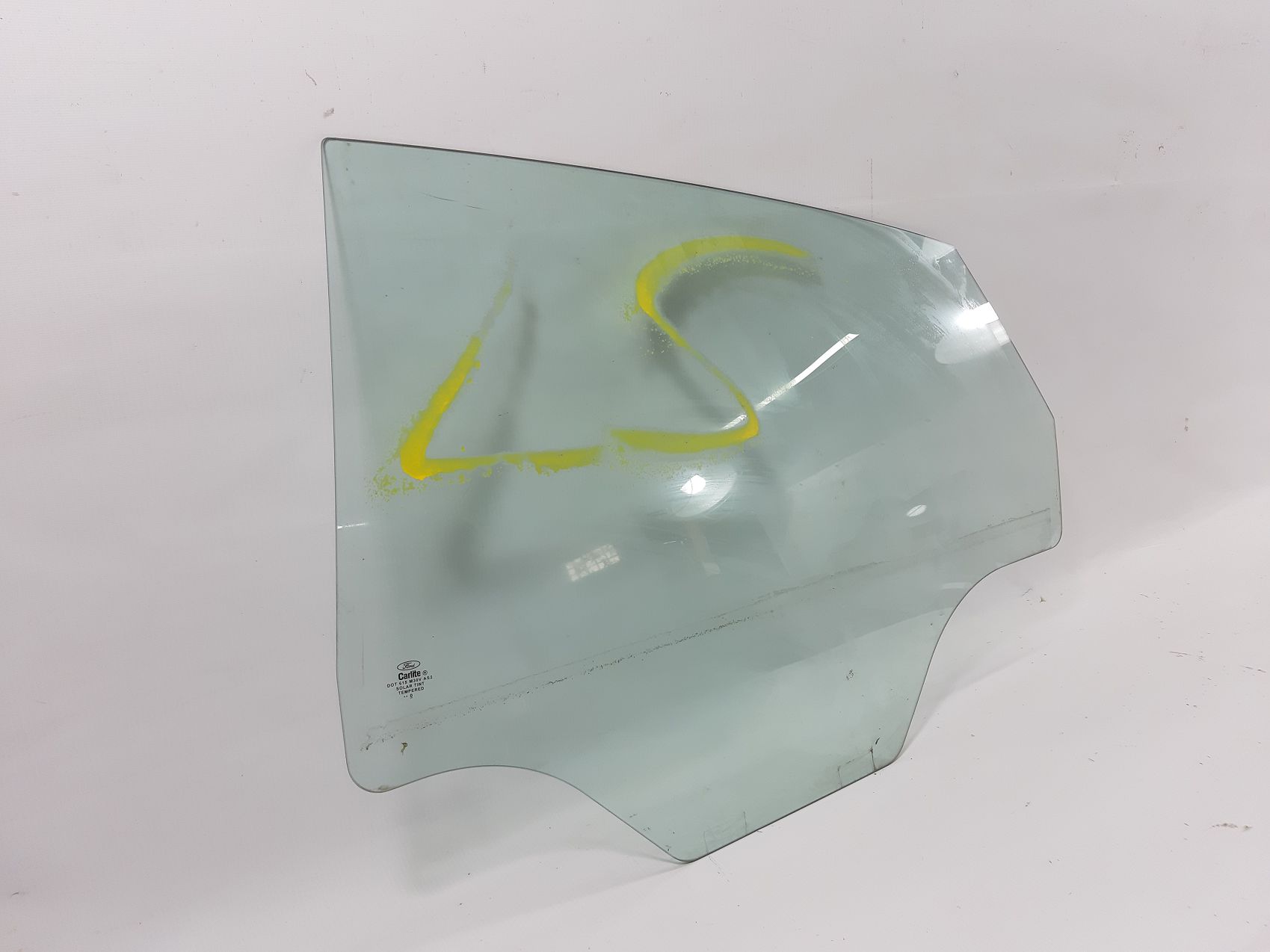 Fiesta Скло дверей задньої лівої Ford Fiesta 2011-2019 BE8Z5425713A Ford Fiesta 3