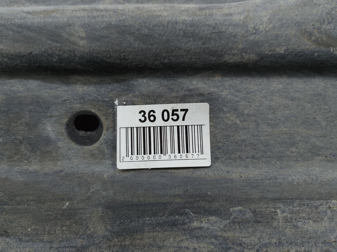 Dart Захист днища центральний лівий Dodge Dart 2013-2019 68082725AE Dodge Dart 5