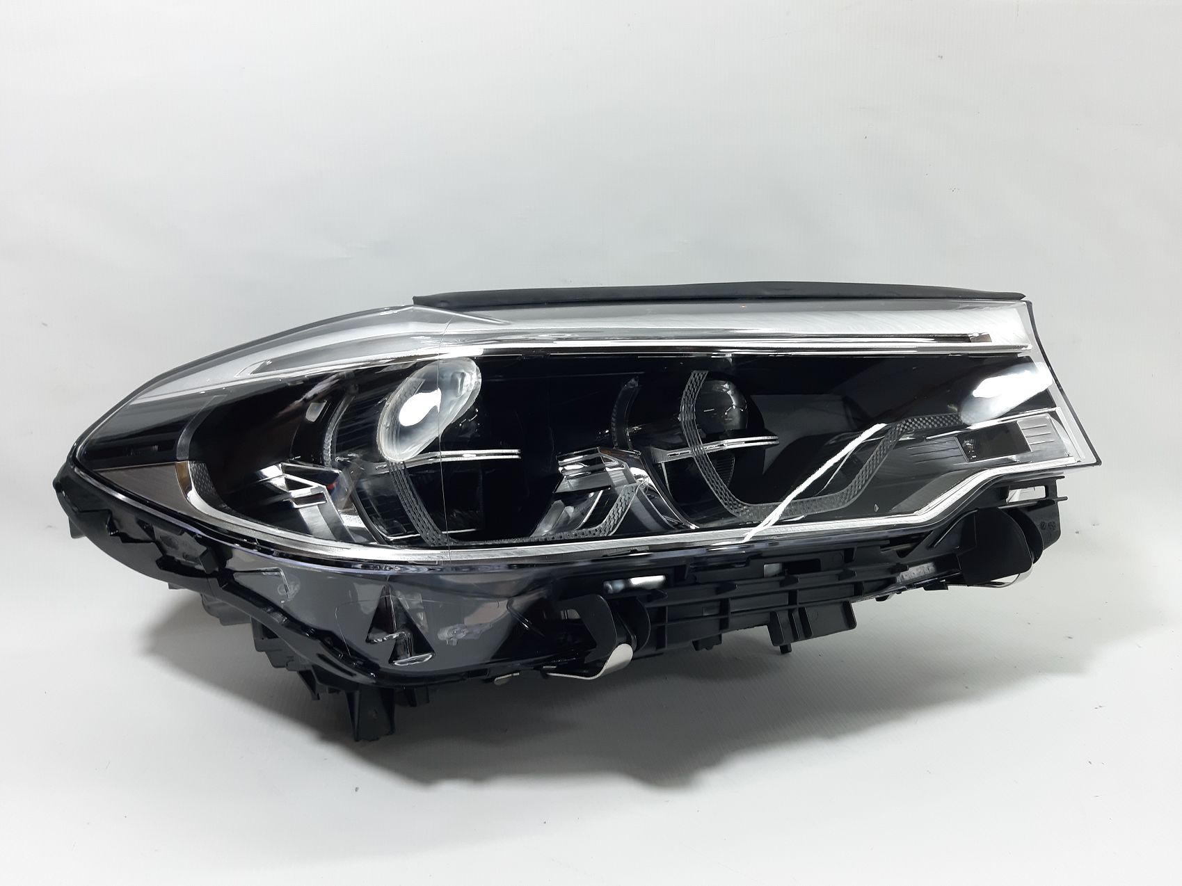 Фари головного світла Фара передня права adaptive LED BMW 5 2017-2020 63117214962 BMW 5 3