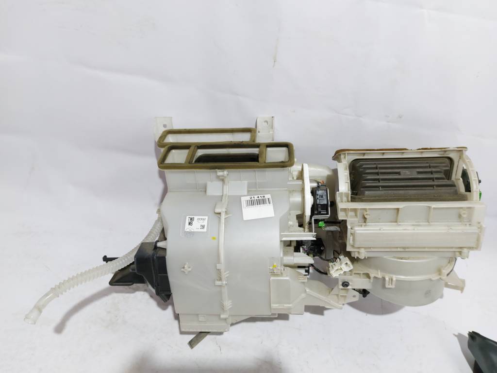 Insight Піч Honda Insight 2010-2014 79106TM8A41 Honda Insight 17