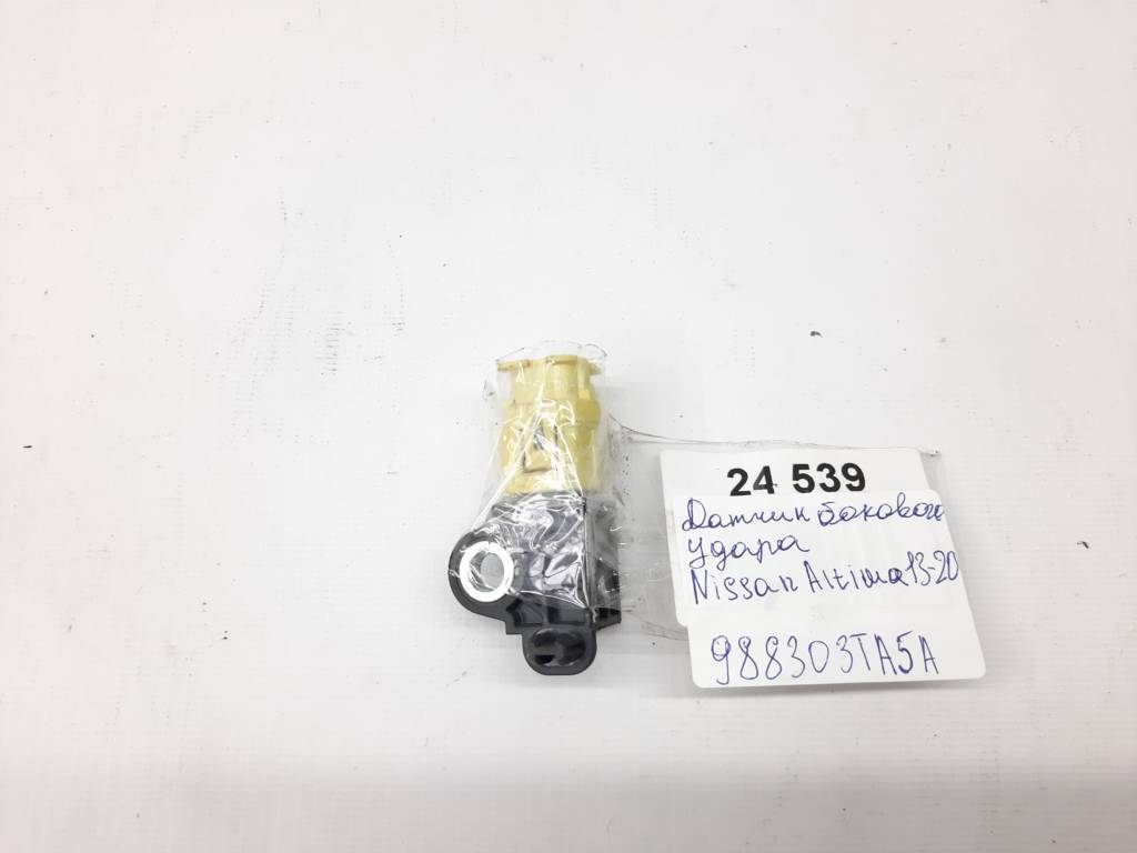 Altima. Датчик бічного удару Nissan Altima 2013-2020 988303TA5A Nissan Altima