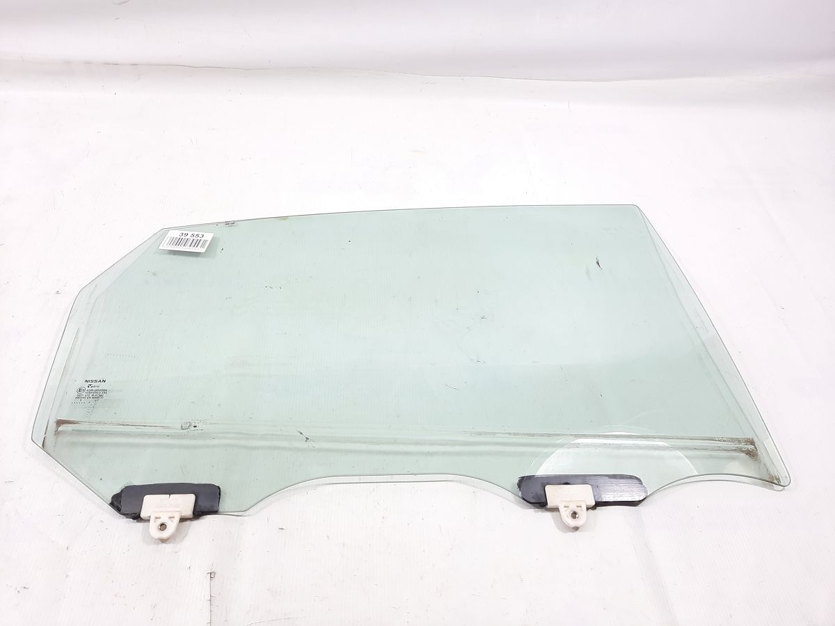 Sentra. Скло дверей задньої правої Nissan Sentra 2013-2019 823003SG0A Nissan Sentra