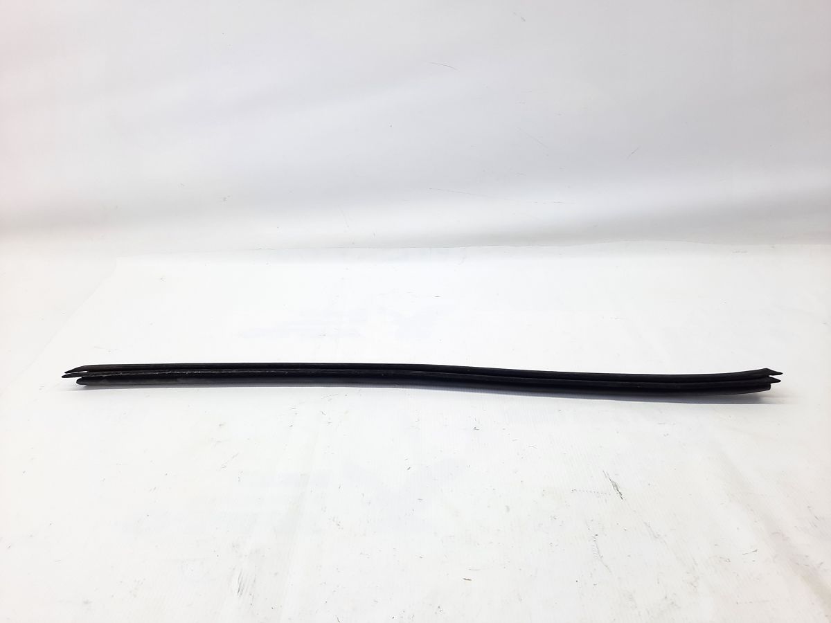 Malibu. Уплотнитель стекла двери передней левой внутренний Chevrolet Malibu 2013-2016 23335835 Chevrolet Malibu