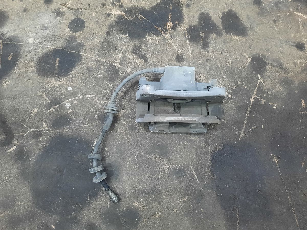 Dart Суппорт тормозной передний левый Dodge Dart 2013-2019 68160685AB Dodge Dart 9