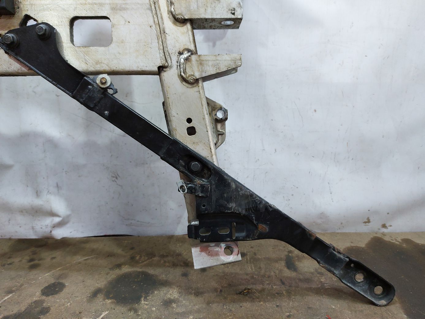 Ats Підрамник передній Cadillac ATS 2016 84687529 Cadillac ATS 5 Ats Підрамник передній Cadillac ATS 2016 84687529 Cadillac ATS 5