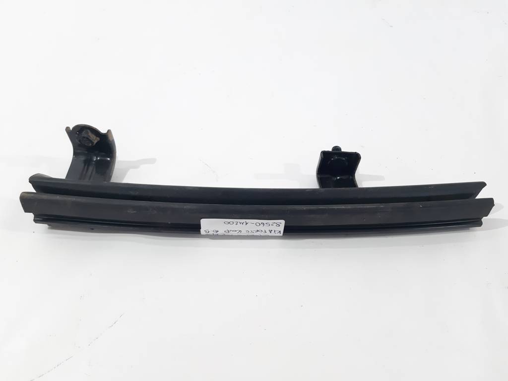 Forte koup Напрямна скло дверей передньої правої Kia Forte Koup 2010-2013 825601M200 Kia Forte Koup 2