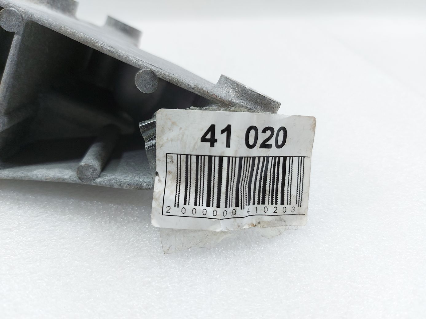 Trax Кронштейн редуктора Chevrolet Trax 2017 545275919 Chevrolet Trax 4