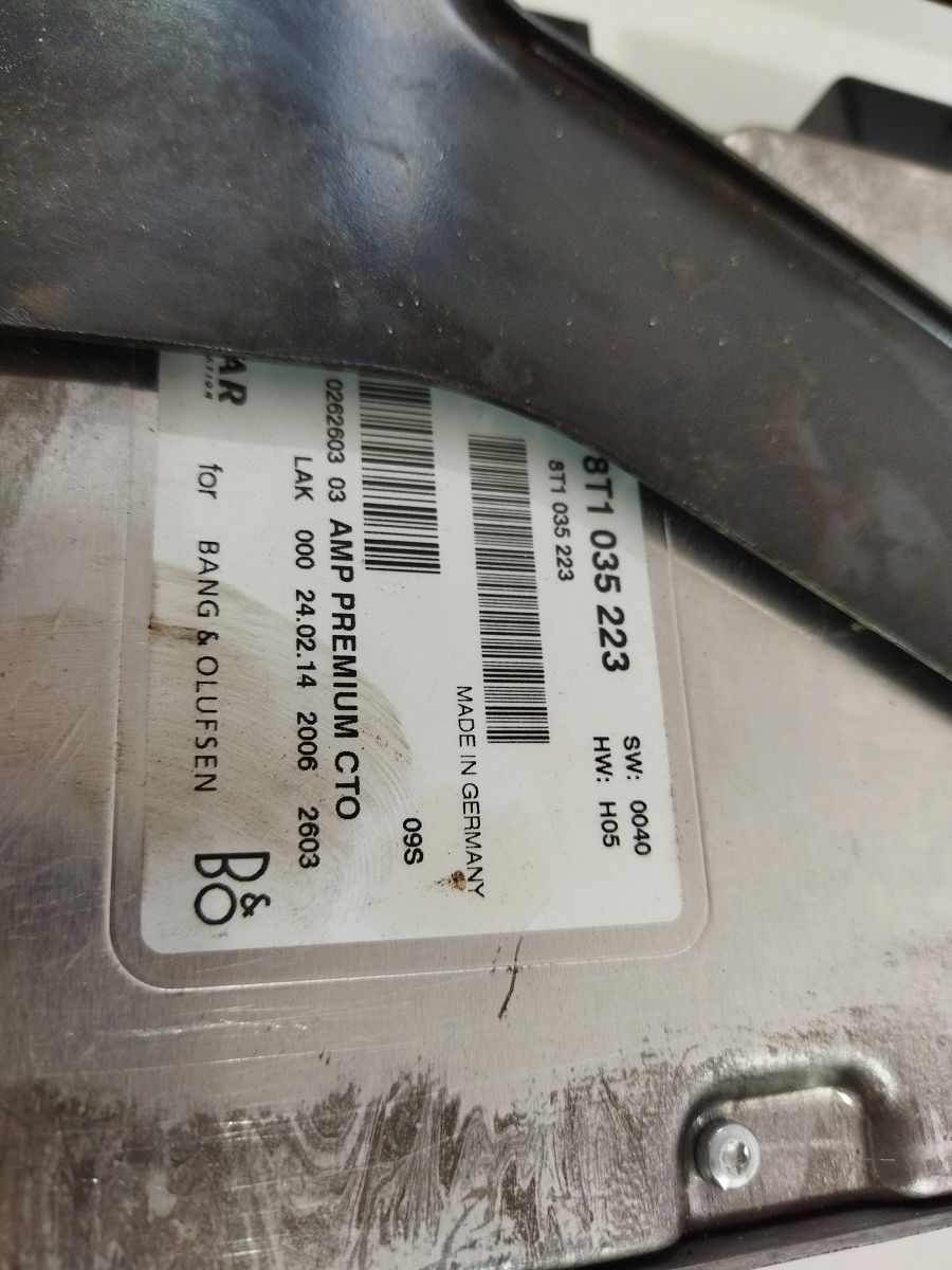 A4 Усилитель звука Audi A4 2013-2016 8T1035223 Audi A4 6