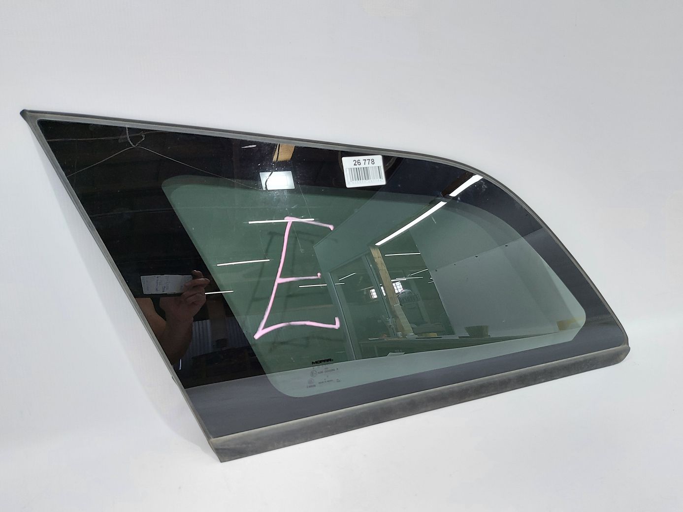  Форточка четверти задней левая Dodge Journey `2009-2019 5155279AG Dodge Journey 1