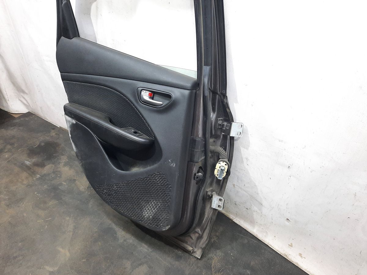 Dart Дверь задняя левая (серая) Dodge Dart 2013-2019 68158727AD Dodge Dart 2