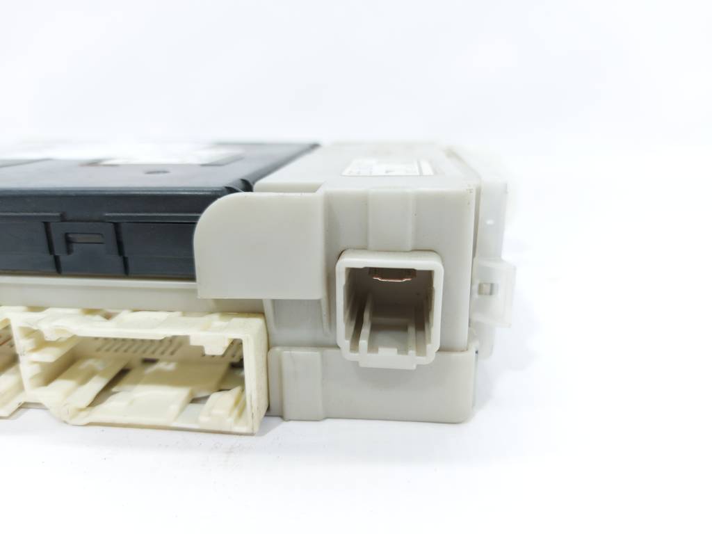 Scion iq Блок запобіжників Toyota Scion IQ 2012-2015 8273074050 Toyota Scion IQ 4 Scion iq Блок запобіжників Toyota Scion IQ 2012-2015 8273074050 Toyota Scion IQ 4