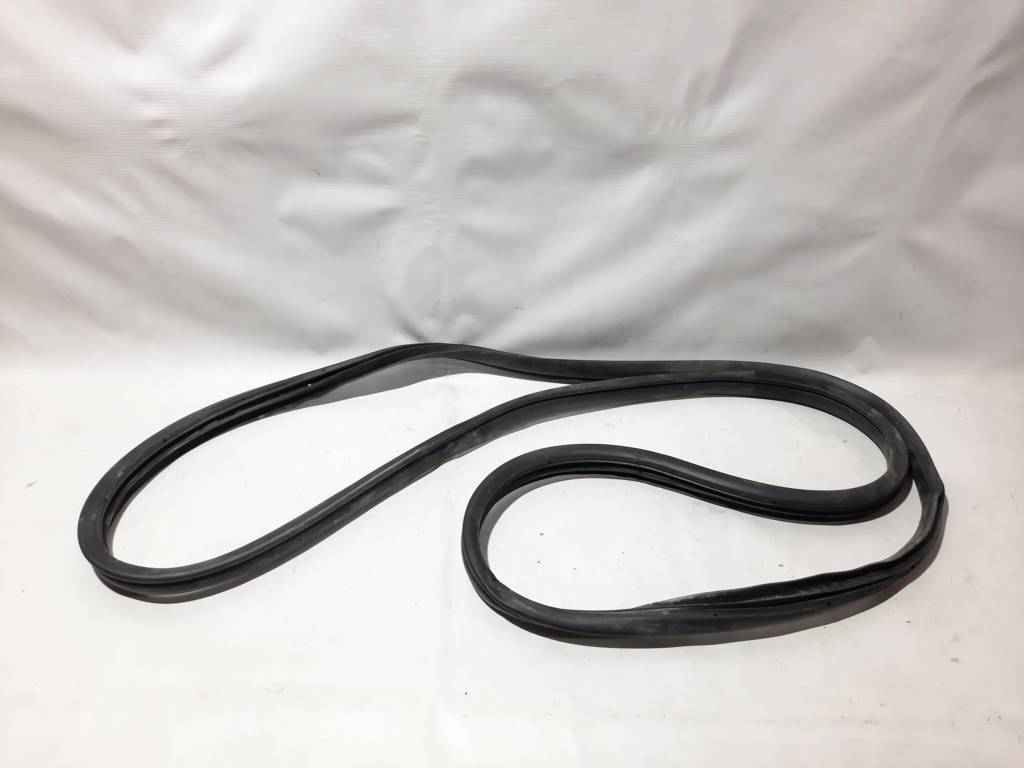 6 Ущільнювальна гумка дверей задньої лівої/правої Mazda 6 2014-2017 GHK1-68-913 Mazda 6 6