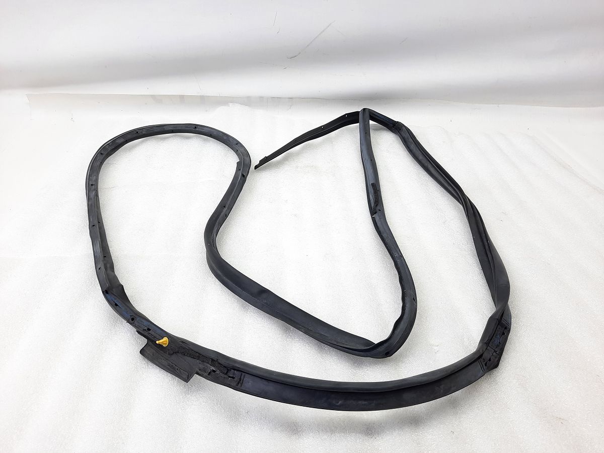 Sentra. Ущільнювальна гумка дверей задньої лівої Nissan Sentra 2013-2019 828314AF2A Nissan Sentra Sentra. Ущільнювальна гумка дверей задньої лівої Nissan Sentra 2013-2019 828314AF2A Nissan Sentra