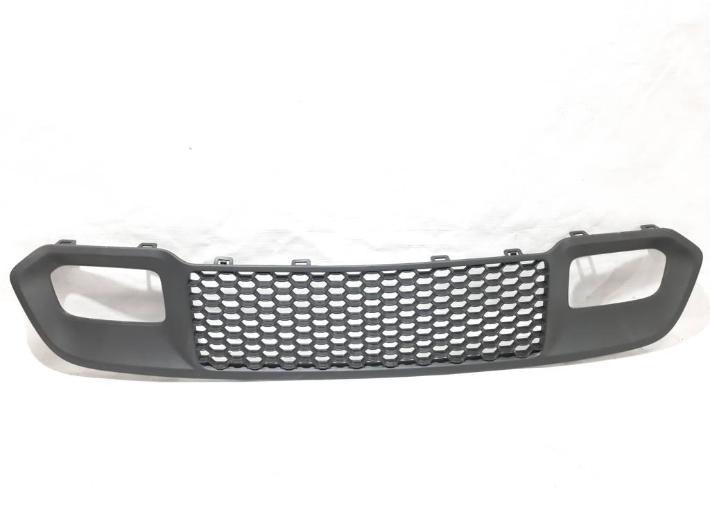 Воздуховоды бампера. Решетка в бампер Jeep Grand Cherokee 2016-2021 68310773AB Jeep Grand Cherokee