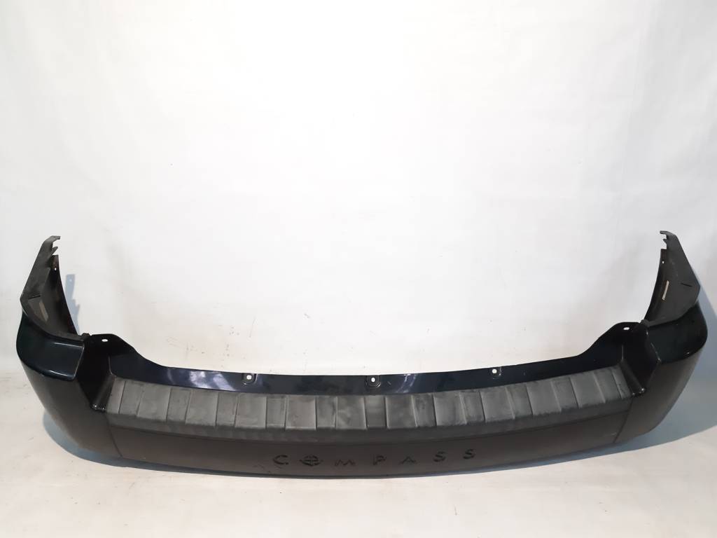 Compass. Бампер задний Jeep Compass 2007-2010 68051221AB Jeep Compass
