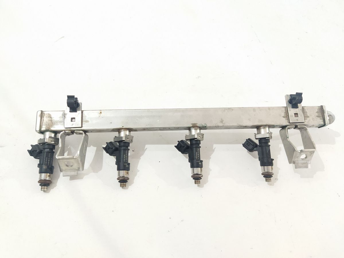 Fiesta Паливна рейка Ford Fiesta 2012-2019 BE8Z9D280B Ford Fiesta 4