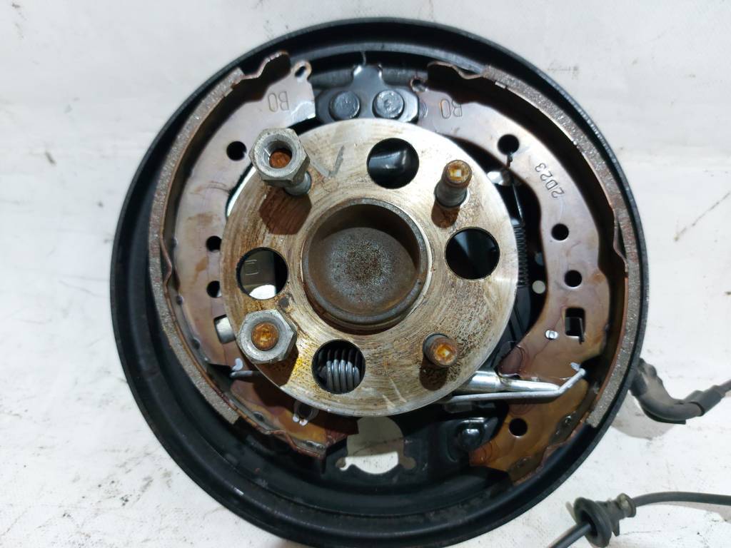 Prius c Ступиця задня ліва/права Toyota Prius C 2007-2019 4245052061 Toyota Prius C 3