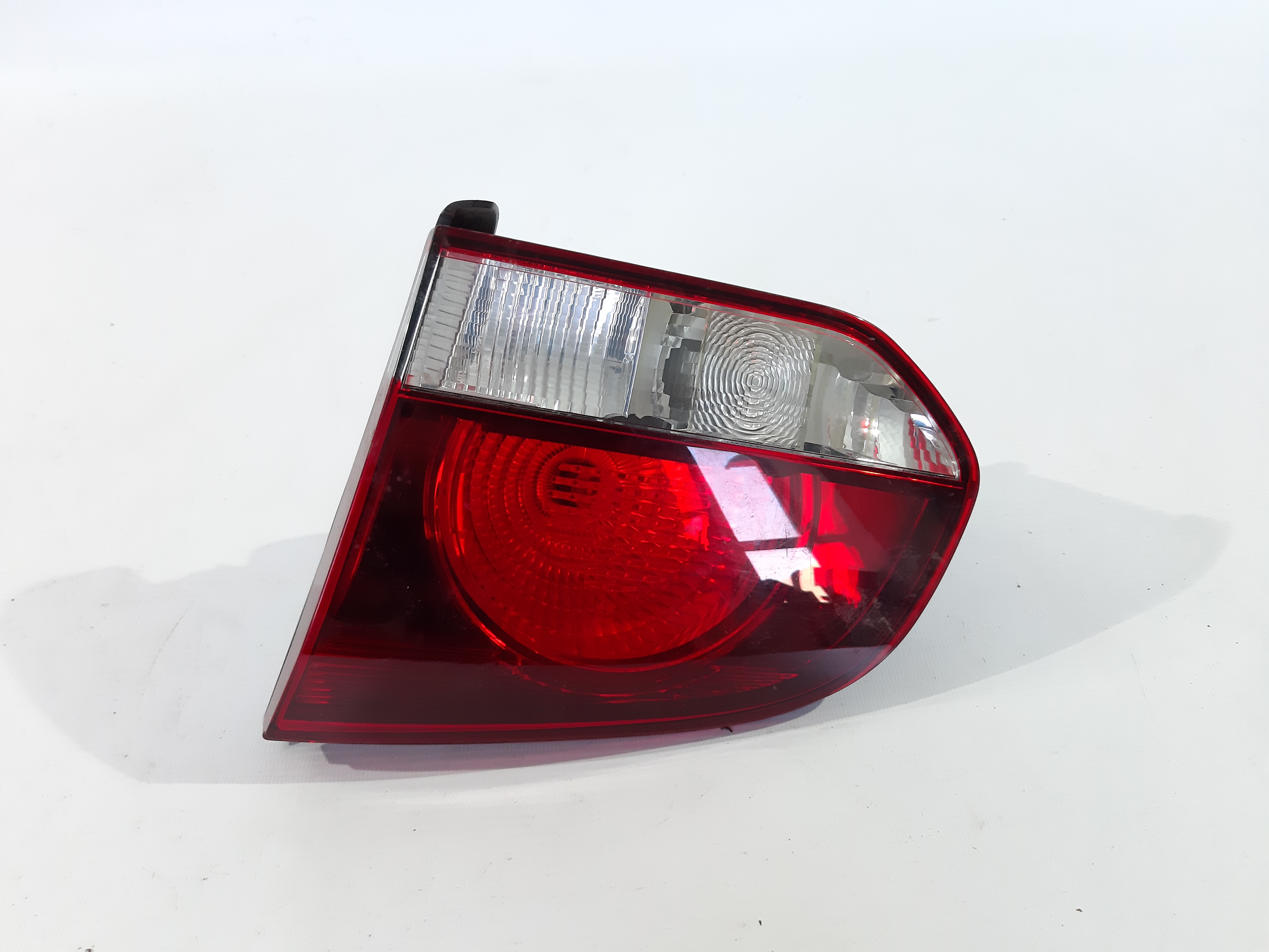 Golf Фонарь крышки багажника правый Volkswagen Golf 2010-2014 5K0945094AA Volkswagen Golf 1
