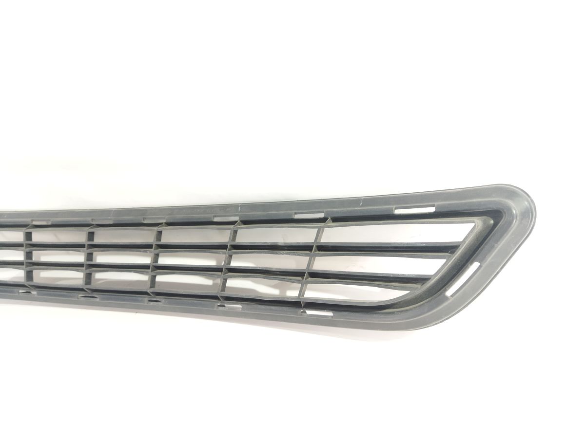 Fiesta Решётка бампера переднего нижняя Ford Fiesta 2014-2019 D2BZ17K945BC Ford Fiesta 6